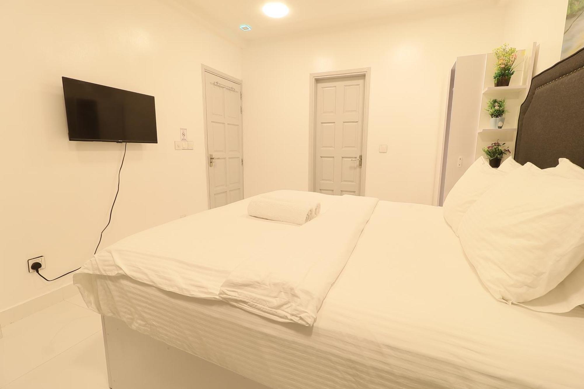 Apartment Rizq 2 At *